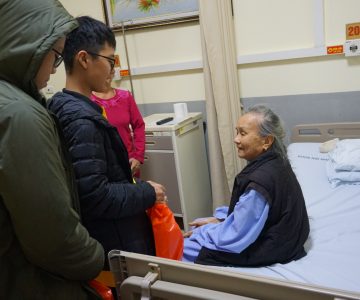 Hoạt động từ thiện