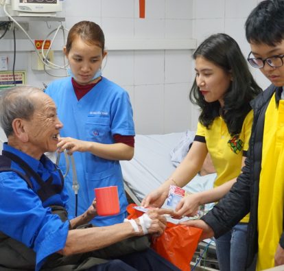 Hoạt động từ thiện