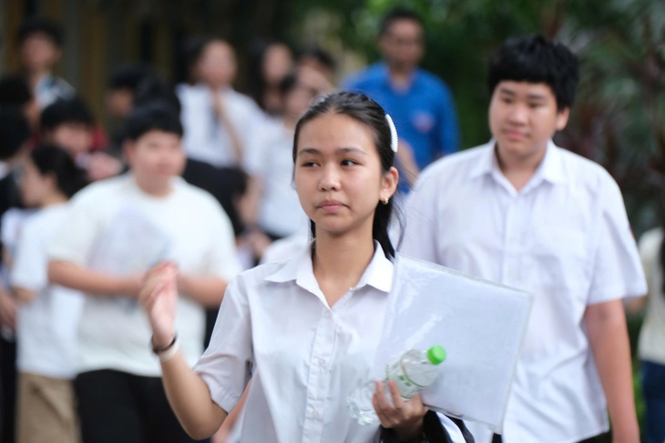Thi lớp 10 Hà Nội: Đề thi được tính toán ‘vừa sức’, cuối tháng 6 mới có điểm