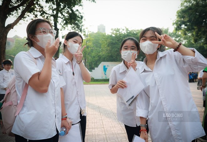 Bộ GDĐT: Chỉ thi lớp 10 ở nơi trường công chưa đáp ứng đủ nhu cầu