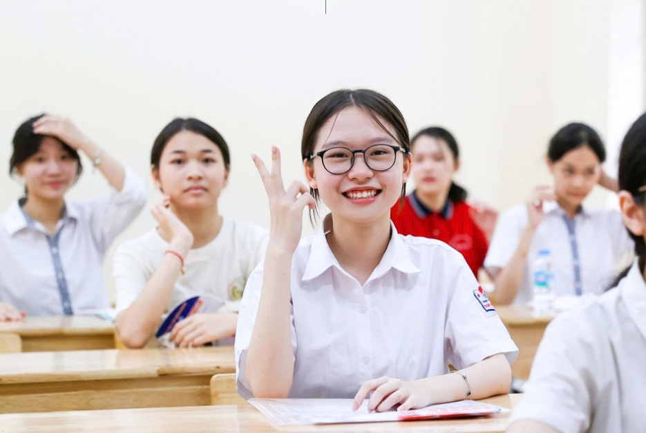 Bộ GD-ĐT dự kiến thi lớp 10 chỉ còn 2 môn Toán, Ngữ văn